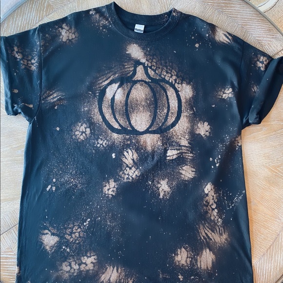 Wild about Fall animal print pumpkin graphic tee - Picture 2 of 4